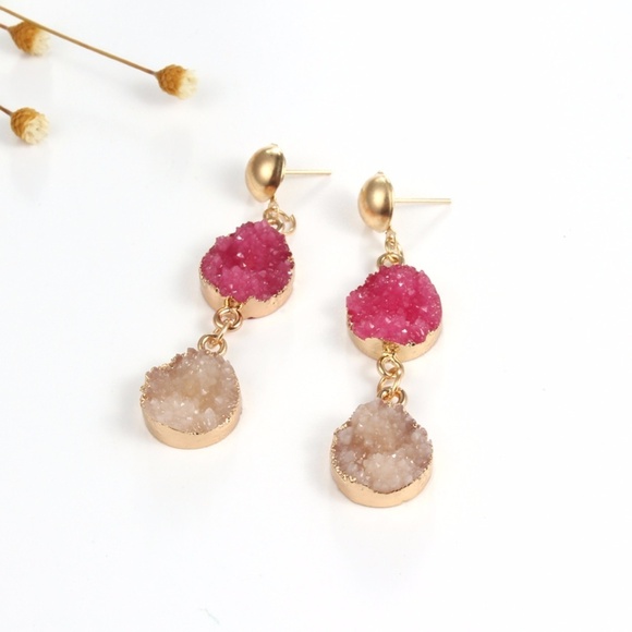 Jewelry - Sparkly Druzy Round Dangle Earrings